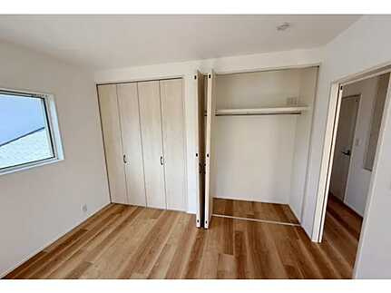 広島市安佐南区高取南2丁目　新築一戸建ての洋室