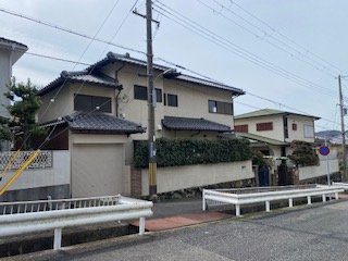 神戸市長田区滝谷町　中古戸建の外観|本格木造建築で外観はとてもかっこいい日本家屋　　名優高倉健さんのようなジブさがあります。あくまでも営業担当加藤の個人的な感想です(笑)