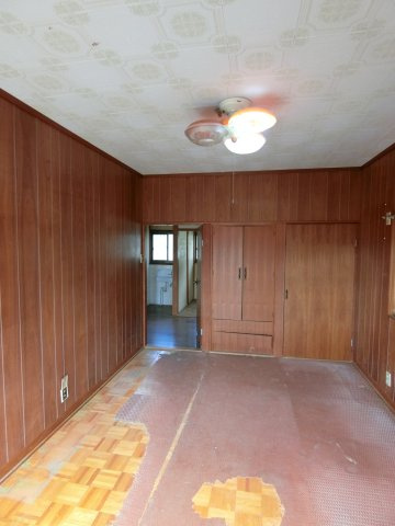 神戸市長田区滝谷町　中古戸建の洋室|２階の洋室です　南側なので陽当たりはいいです