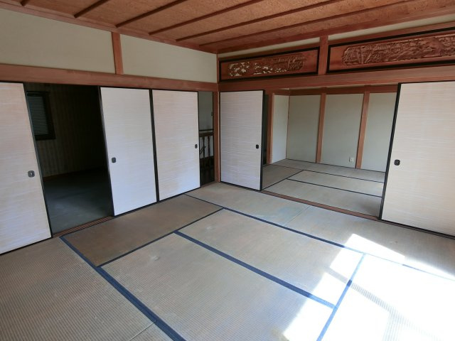 神戸市長田区滝谷町　中古戸建の和室|日当たりの良い続き間和室です
