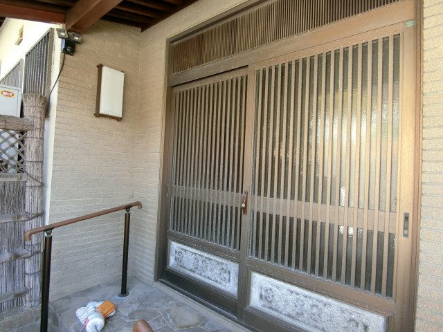 神戸市長田区滝谷町　中古戸建の玄関