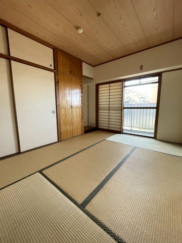 労住協第21ビル西宝町ニューマンションの和室