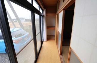 【和室】 | 毛呂山町市場 中古住宅 | １階和室８帖縁側