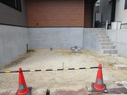 広島市安佐南区緑井８丁目　新築一戸建ての駐車場