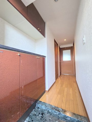 ダイアパレス東青梅グランエスタシオンの玄関|リフォーム前写真　２０２６年撮影