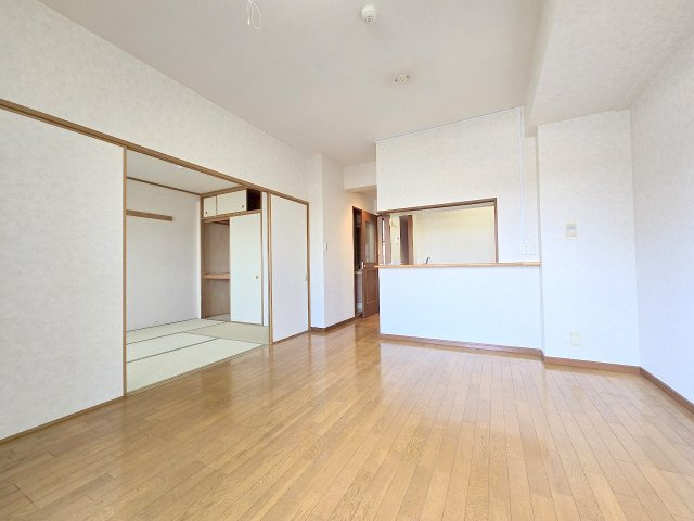 ダイアパレス東青梅グランエスタシオンの居間・リビング|リフォーム前写真　２０２６年撮影