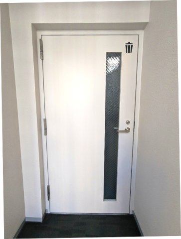 Prime Bliss新御徒町のエントランス|24時間利用可能なゴミ置場です