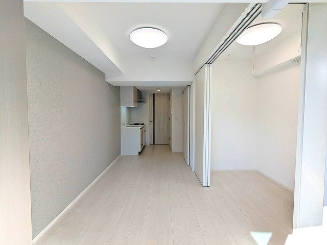Prime Bliss新御徒町の設備|フロアにより、ナチュラルとホワイトの内装がお選び頂けます
インターネット無料
リビングにエアコン付、全室照明付
南向き日当り良好