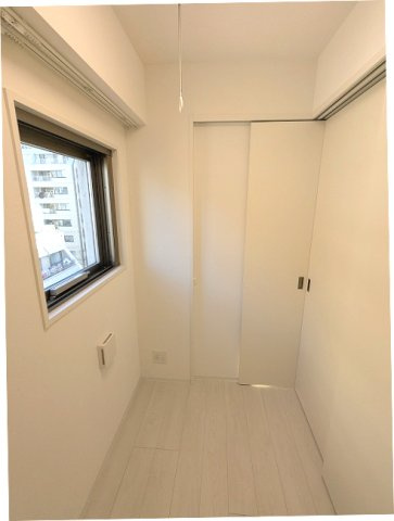 Prime Bliss新御徒町の設備|洋室
フロアによりナチュラルとホワイトの内装
照明付き
角部屋窓付き