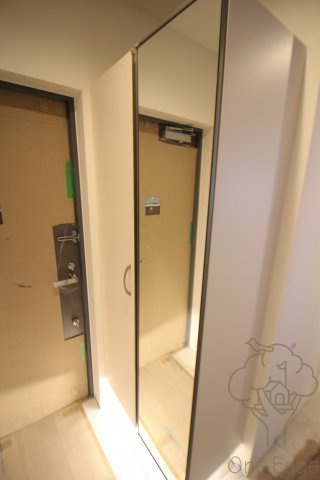 グランデージ新大阪の玄関