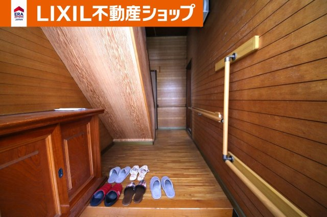 本町1丁目中古戸建の玄関