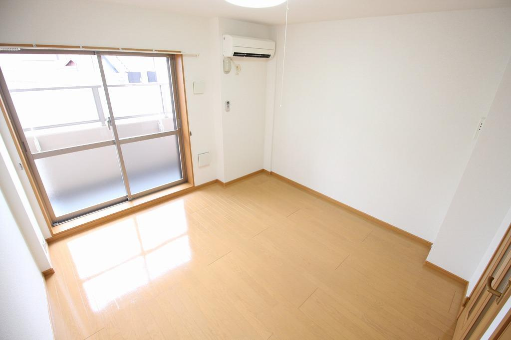 アーズアーズの居間・リビング|※お部屋により仕様が異なる場合があります※