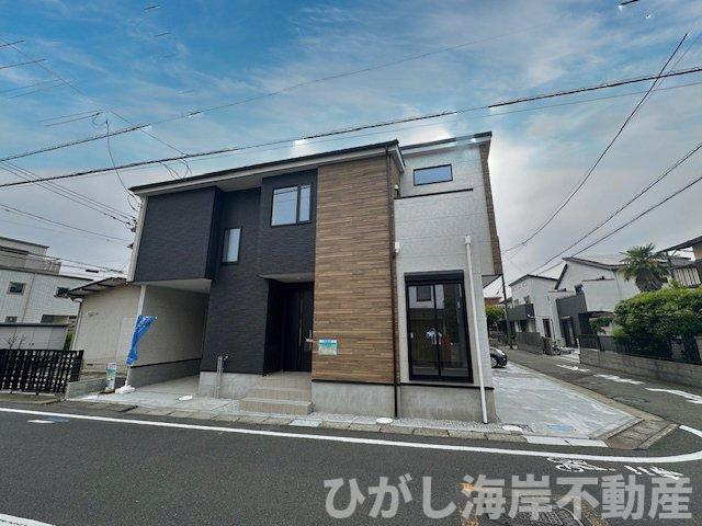 平塚市黒部丘　新築戸建　全2棟の前面道路含む現地写真|現地外観
