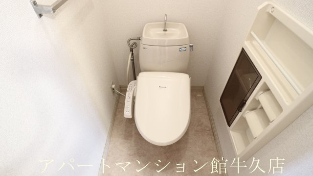 ハイツ・若草のトイレ|もちろん温水洗浄暖房便座です