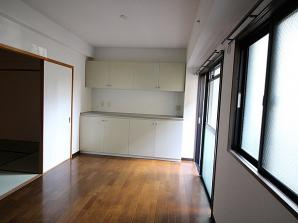 フローラ六甲の洋室