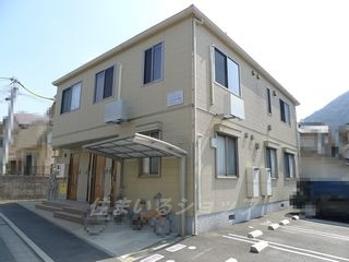 広島市安佐北区亀山１丁目のアパートの外観