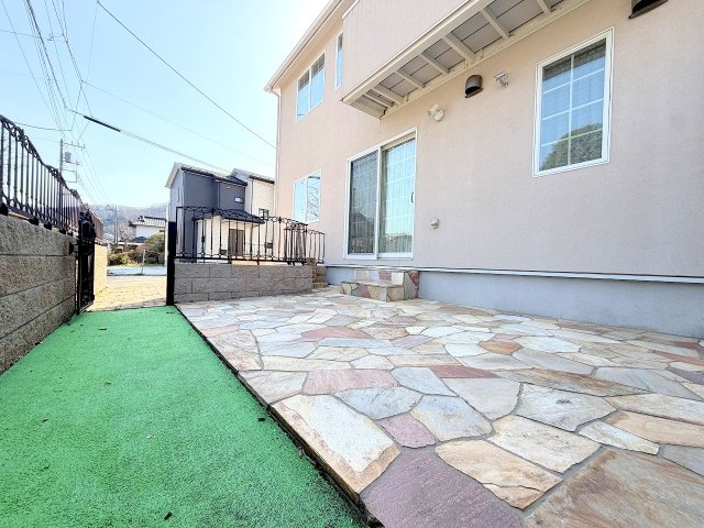 あきる野市伊奈　中古戸建の庭