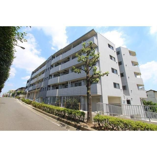 Ｂｅｖｅｒｌｙ　Ｈｏｍｅｓ　下赤塚のエントランス