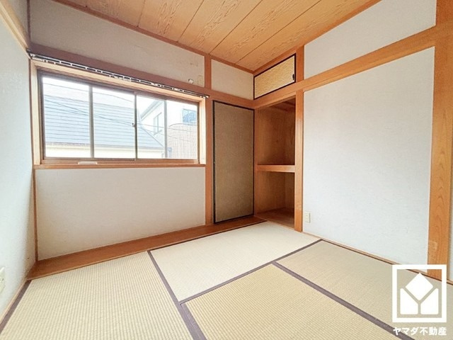 尼崎市東園田町3丁目の和室