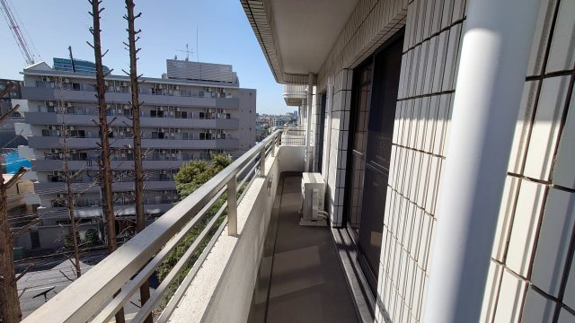 【バルコニー】
