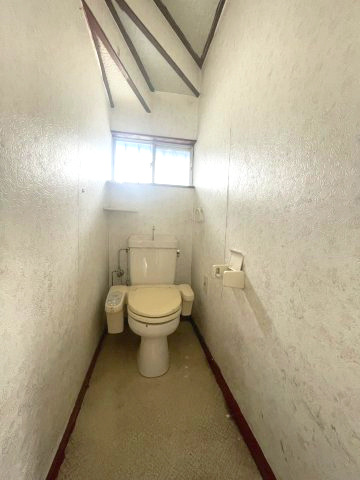 目印になる青い家　人と被らない住まいのトイレ|トイレです