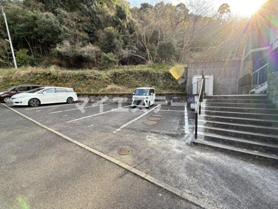 【駐車場】 | ヴァレー・アグスタ