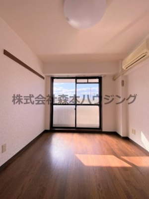 【洋室】 | 　スタジオM | きれいな洋室です