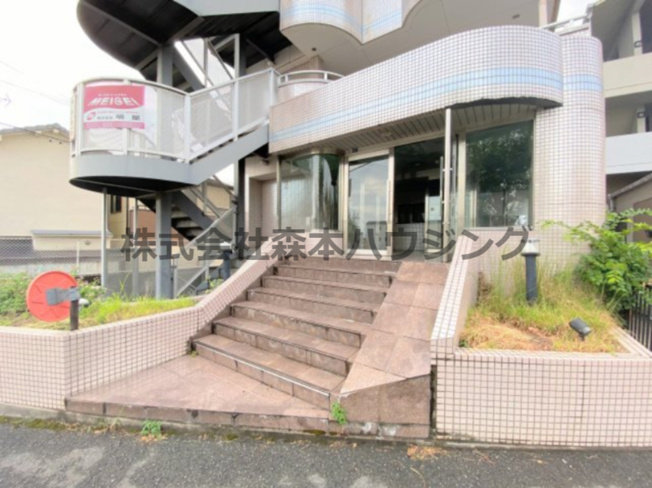 【エントランス】 | 　スタジオM | 毎日通るエントランスはこのようになっています