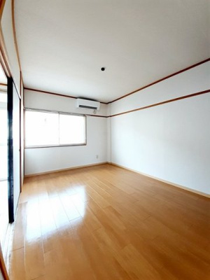 【内装】 | ハイツ井出Ａ | 明るい色調の室内です