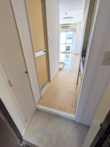 【玄関】 | ヴァンハウス杉田
