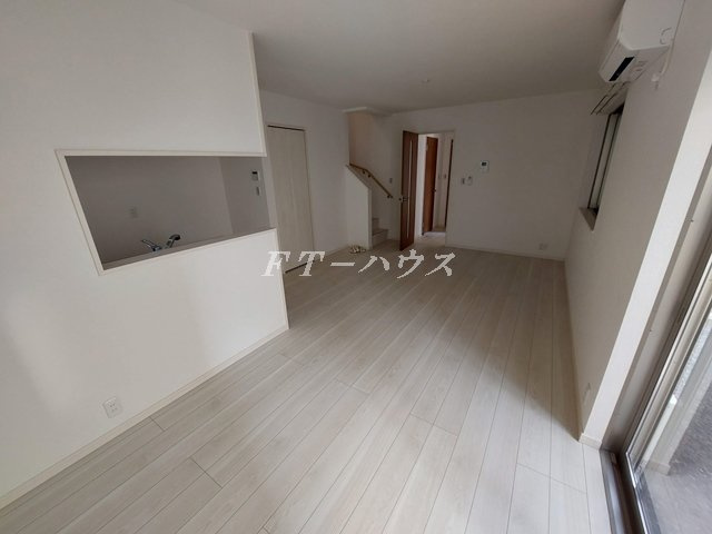 浪花町戸建　Ｂ棟の居間・リビング