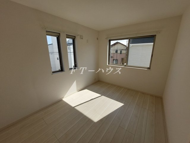 浪花町戸建　Ｂ棟の居間・リビング