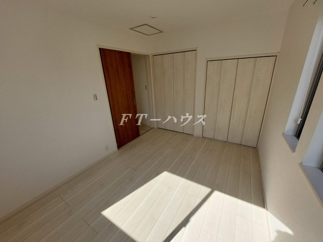 浪花町戸建　Ｂ棟の居間・リビング