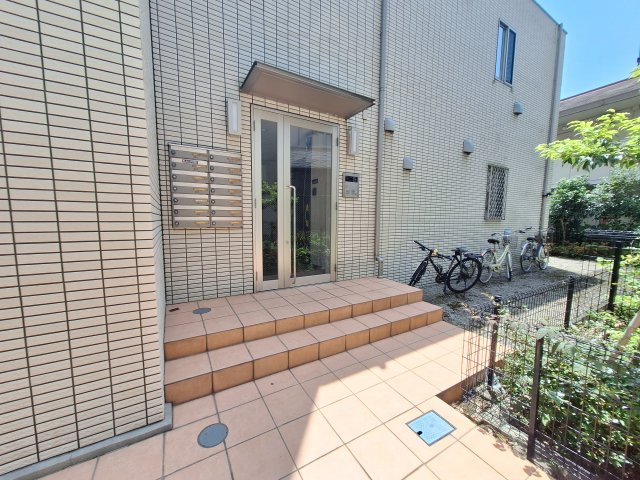 コートヤードのエントランス