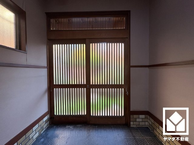 西宮市美作町の玄関