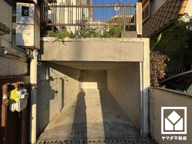 西宮市美作町の駐車場