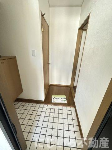 ハーバービュー金磯Cの玄関