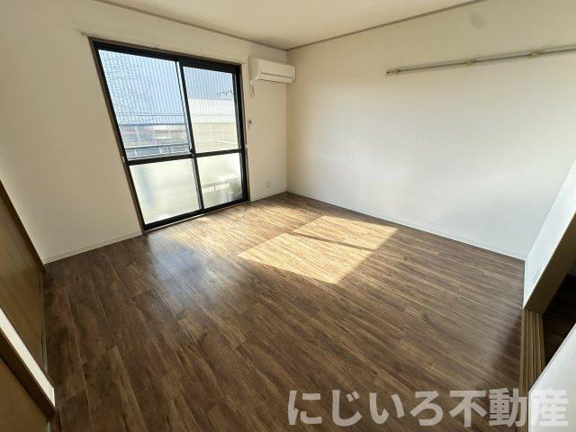ハーバービュー金磯Cの居間・リビング