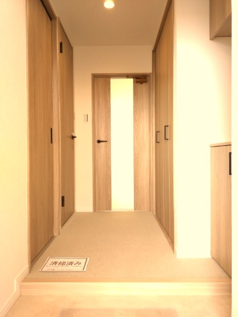 オーブラン芦屋伊勢町の玄関