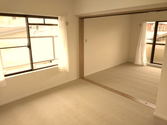 オーブラン芦屋伊勢町の居間・リビング