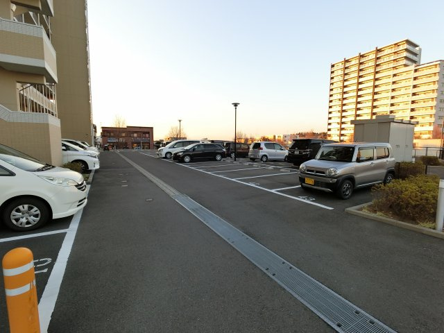 【駐車場】