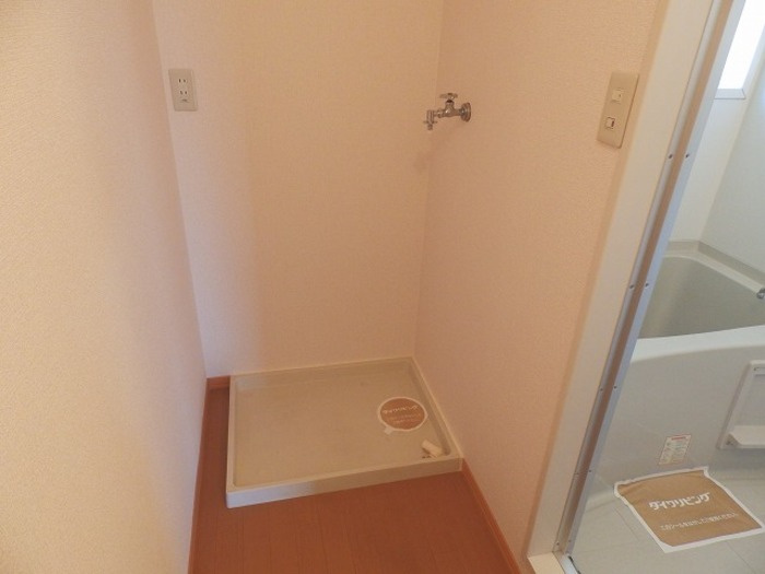 クレールイセキの洗面所|室内洗濯機置場