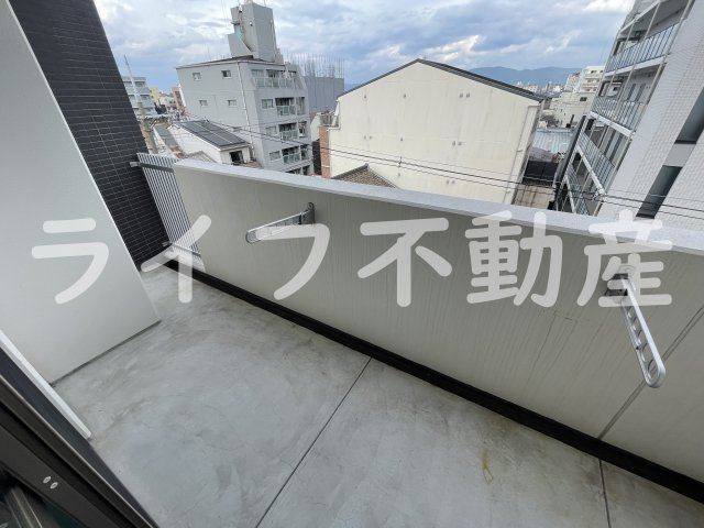 エルシオンのバルコニー|お洗濯にも便利なバルコニー付き
