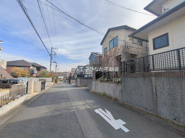 『八王子市中古戸建て』八王子市西片倉3-5-11【仲介手数料無料】　八王子市西片倉　の前面道路含む現地写真|～仲介手数料無料☆八王子ひなた不動産～八王子市西片倉　中古戸建