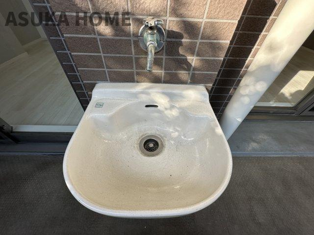 クイーンズガーデンサウスコートレジデンスの駐車場|駐車場の空き状況については、その都度、確認いたしますのでお気軽にお聞きください。