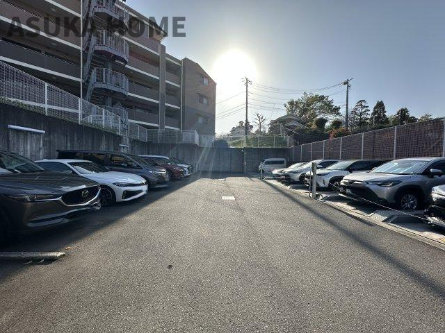 クイーンズガーデンサウスコートレジデンスのその他|ショッピングや映画館の有る上大岡駅まで2駅！都内へのアクセスもしやすそうですね。