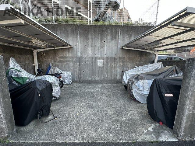 クイーンズガーデンサウスコートレジデンスのその他|環状2号線から近い立地なのでデニーズをはじめとした飲食店も豊富です。