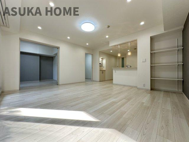 クイーンズガーデンサウスコートレジデンスの外観|落ち着いた住宅街に有るマンションは商業施設が多い上永谷駅徒歩13分の立地で住み心地と利便性を両立！