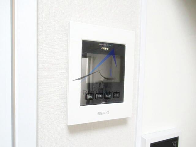 ハイツ伊良のセキュリティ|モニター付きインターホンです。