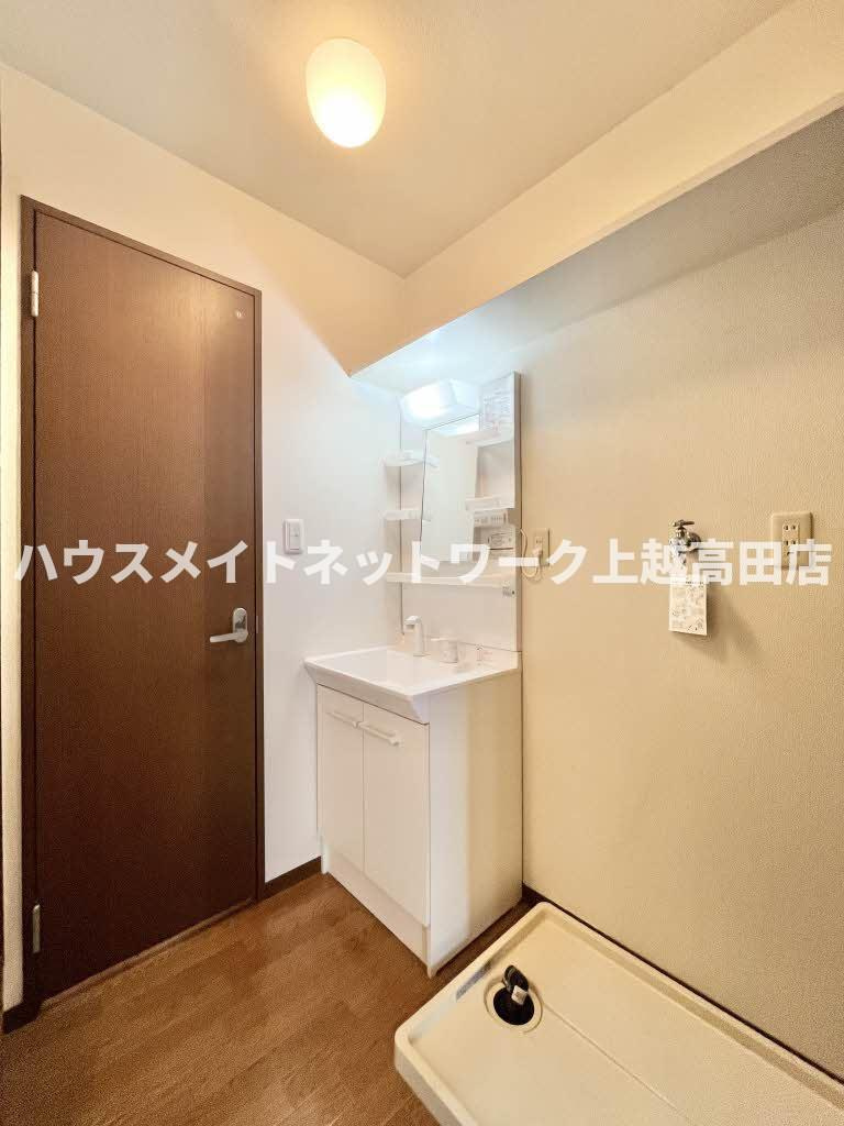 パストラル新光町Ⅰの洗面所|洗髪洗面化粧台・洗濯機置場